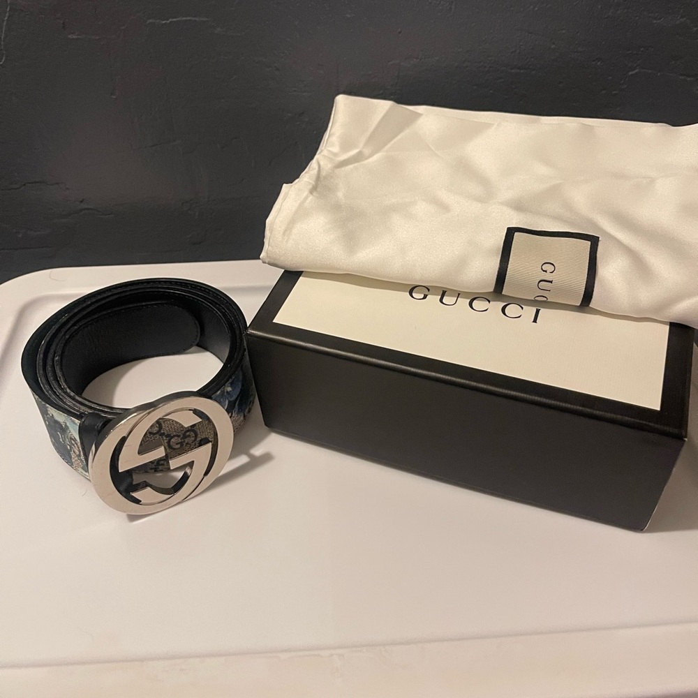 Gucci belt